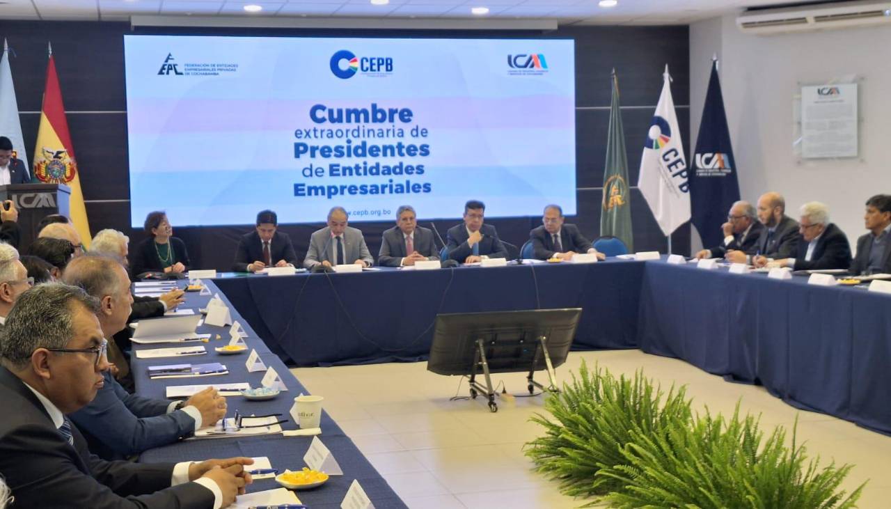 Cumbre: Empresarios buscan elaborar una propuesta en conjunto para reactivar la economía del país 