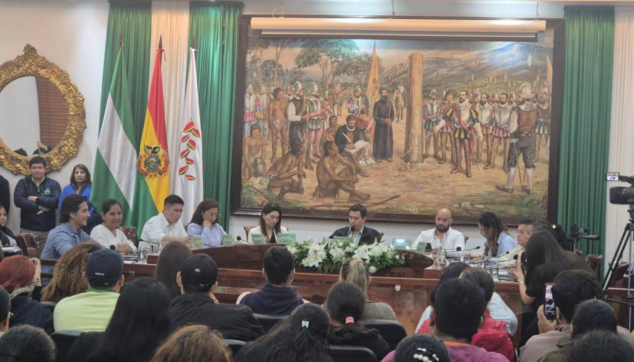 Concejo cruceño: Se suspende sesión para elegir Directiva por medida cautelar en favor de Alcocer y Mucarzel