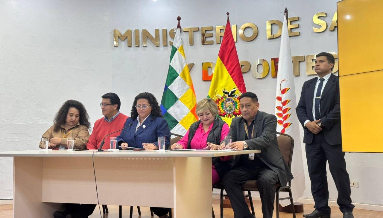 Ministerio de Salud destituye y denuncia ante la Fiscalía a dos autoridades sanitarias designadas en el gobierno de Arce 