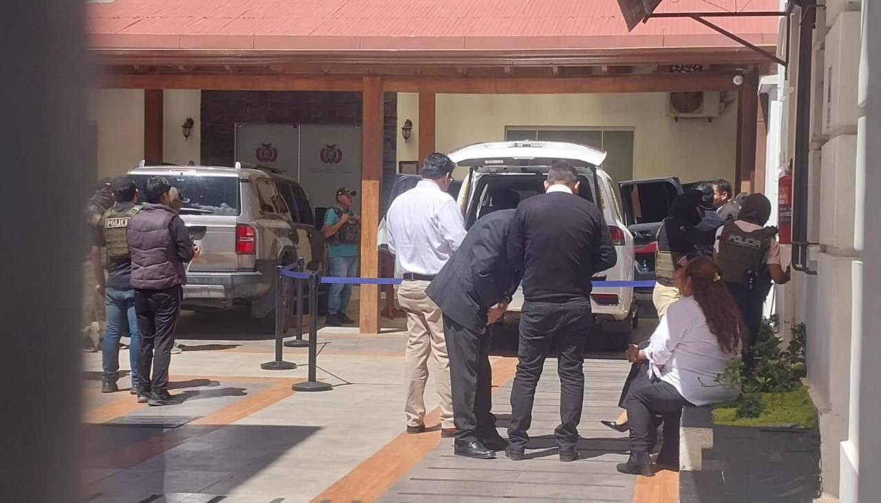 Sucre: Hallan más armas y municiones en otro vehículo que utilizaba el exfiscal Mariaca 