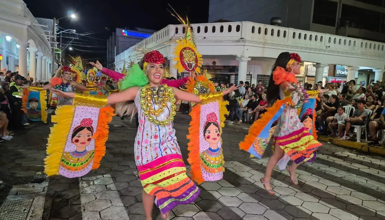 Carnaval 2026: Así disfrutó la población cruceña de la primera precarnavalera 