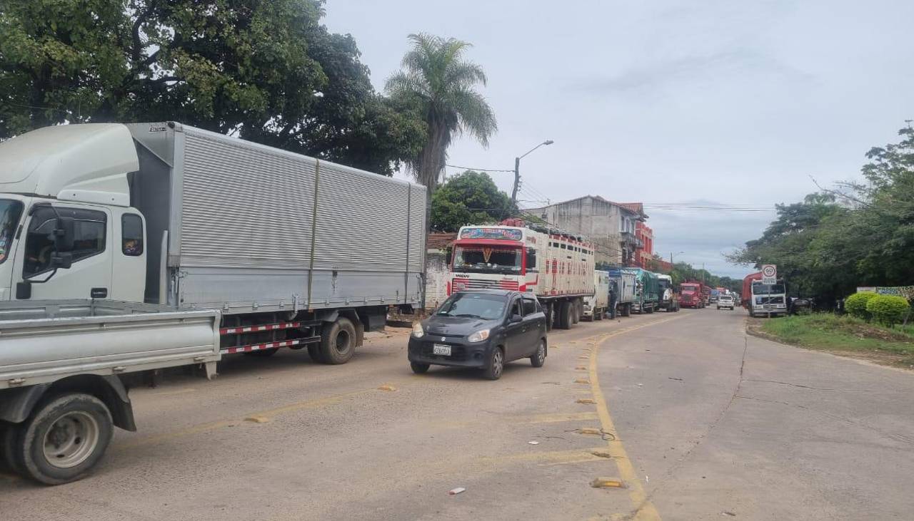 ¿Cuándo se normalizará el suministro de combustibles en Santa Cruz? Esto dice el Gobierno