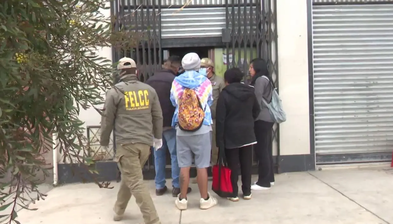 Hallan sin vida a una mujer dentro de una farmacia en El Alto 