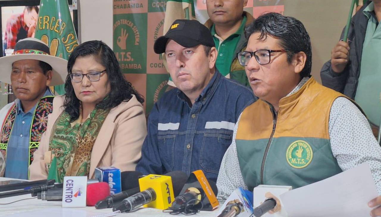 Presentan a exdirigente universitario como precandidato a la Gobernación en Cochabamba 