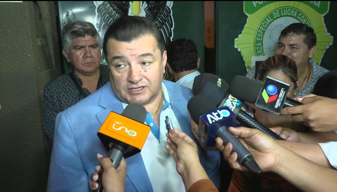 Caso de presunta malversación: Jhonny Fernández se abstiene de declarar y deja la Delcc