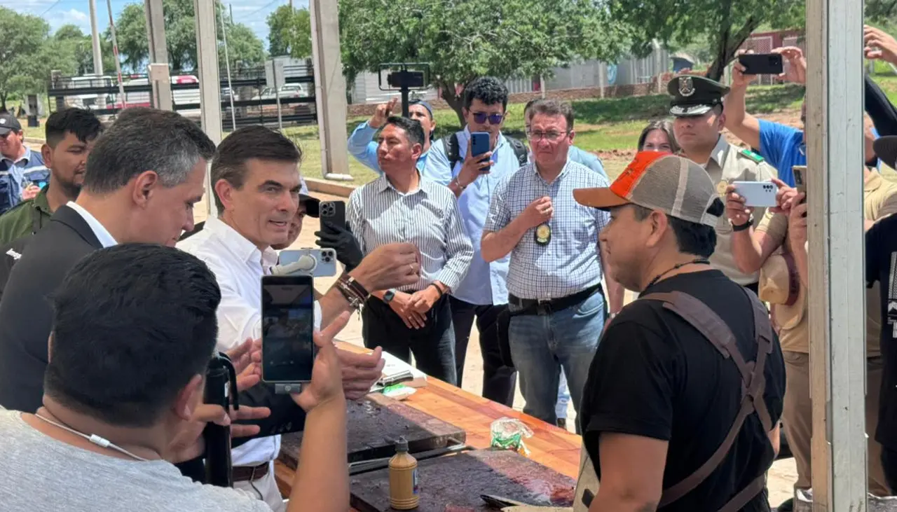 Rodrigo Paz participa de la inauguración de un frigorífico en Santa Cruz y compromete impulsar el sector productivo