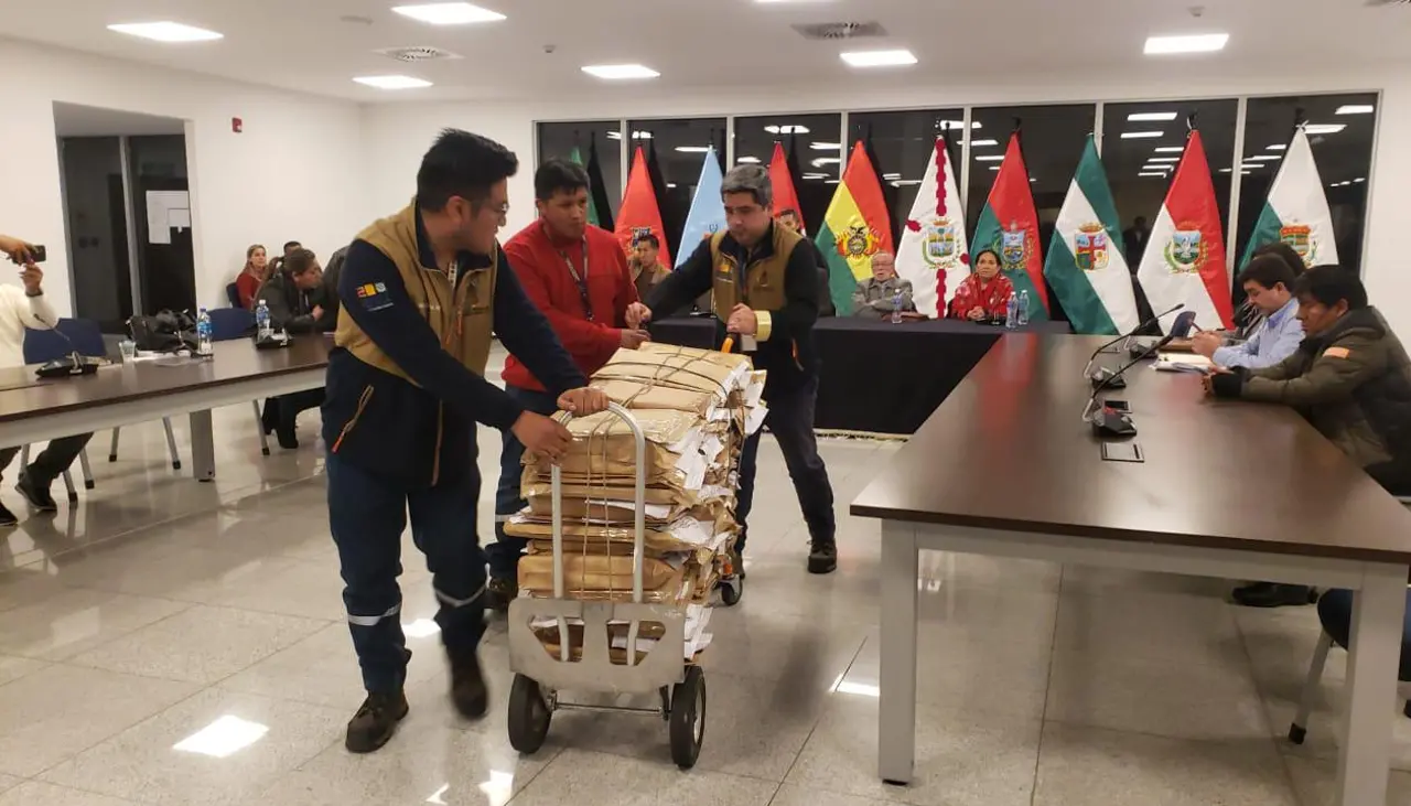 Comisión revisa este martes los requisitos de 440 postulantes a vocales del TSE para publicar la primera lista 