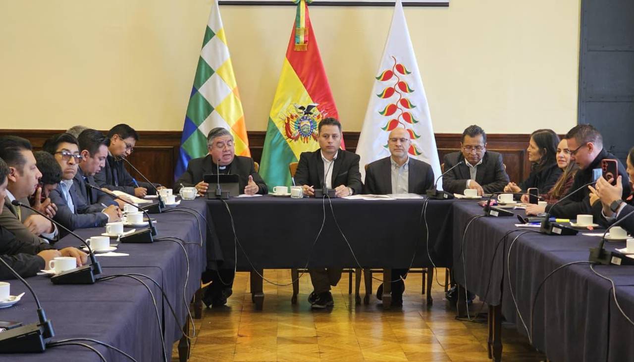 Bloqueos: Lara instala la “comisión de diálogo”, que reúne a dos ministros, la Iglesia, el Defensor y representantes de sectores
