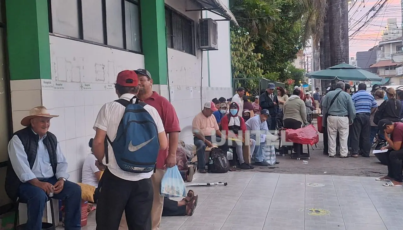 Vuelve la atención a los hospitales de Santa Cruz, pero los funcionarios advierten con un paro de cinco días 