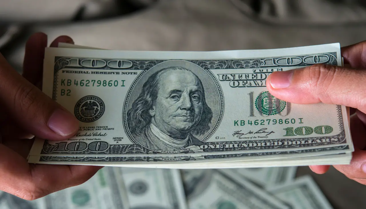 Riesgo país de Bolivia baja, aunque se mantiene como el segundo en Latinoamérica, según Bloomberg