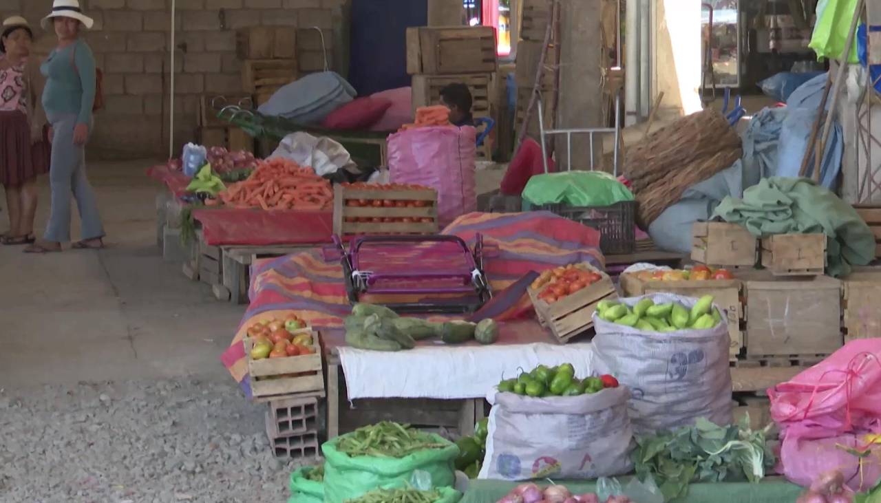 Cochabamba: Comerciantes señalan que llega 30% menos de verduras debido al incremento del precio del transporte