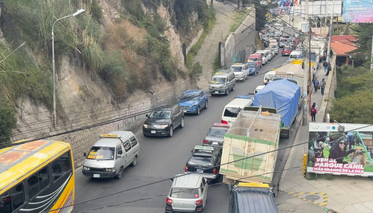 Gobierno defiende la subvención de carburantes que llega a Bs 14.000 millones y cita el caso de Ecuador 