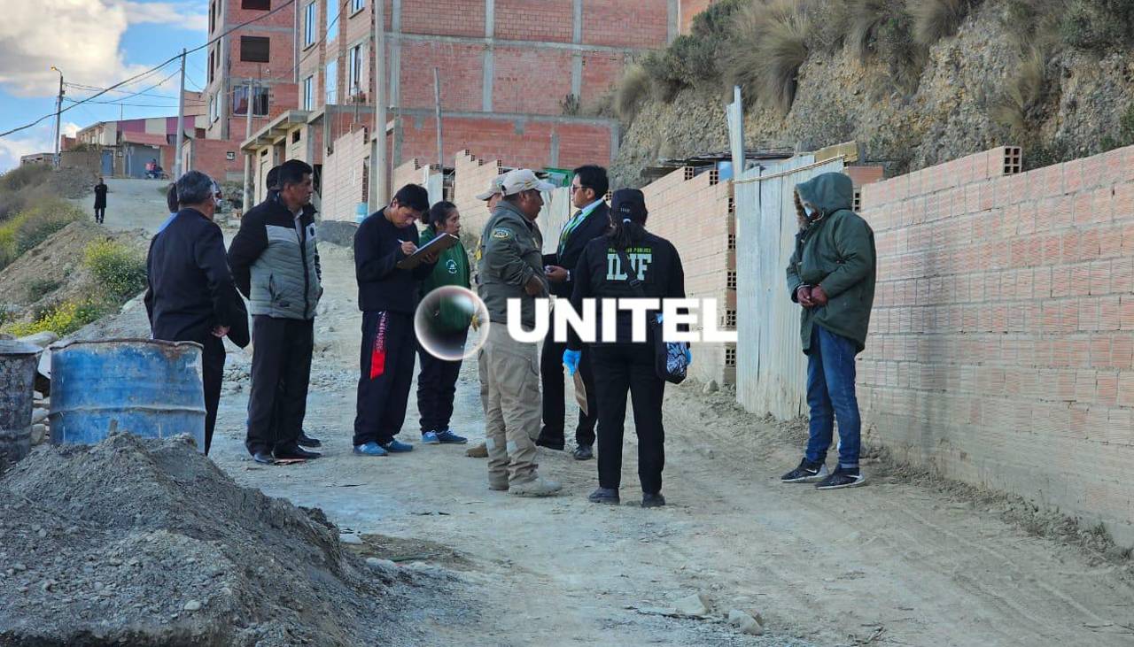 Hallan muerta a una mujer de la tercera edad en el patio de su casa; la familia reporta que el exyerno fue aprehendido