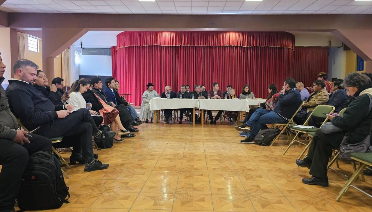 La Vicepresidencia y la Iglesia convocan a Paz y la dirigencia de los movilizados al diálogo para este domingo