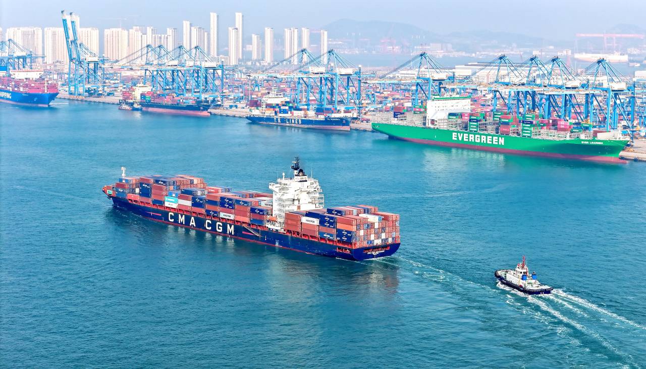 El petróleo amplía ganancias mientras Trump evalúa propuesta de Irán