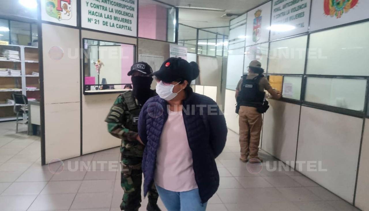 Caso maletas: Justicia determina detención domiciliaria para presunta socia del juez Zeballos