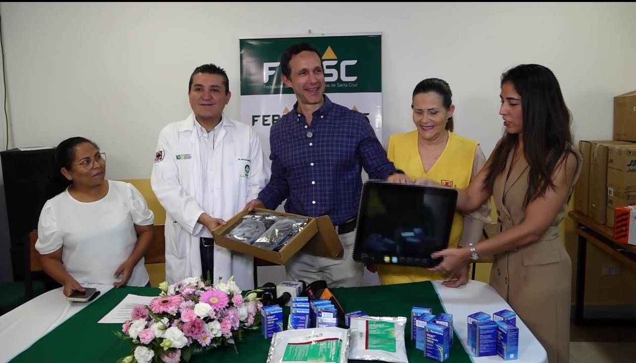 Empresarios privados donan medicamentos y equipamientos al Hospital Oncológico 