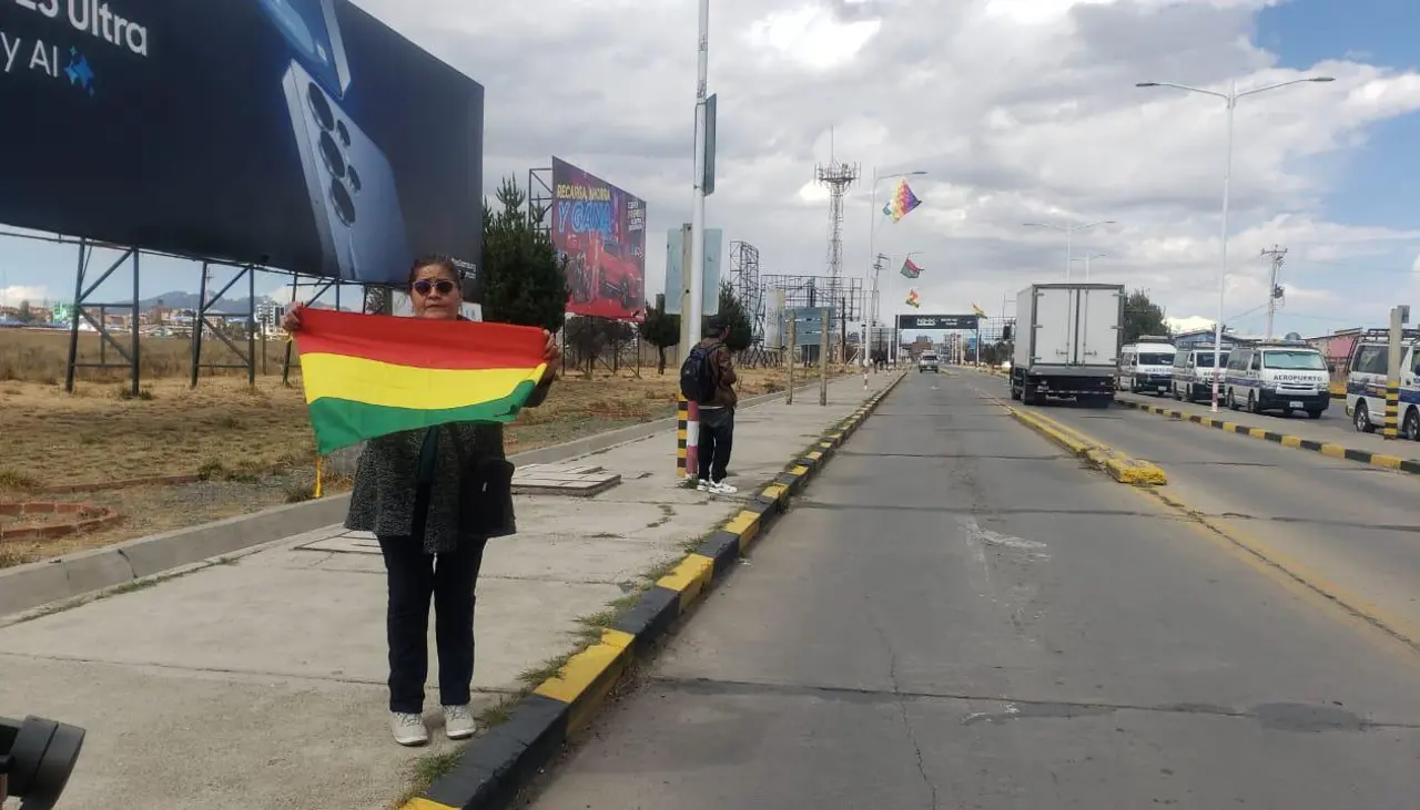 “No soy afín a Camacho, pero él hizo mucho por Bolivia”: en El Alto expresan respaldo por la libertad del gobernador cruceño