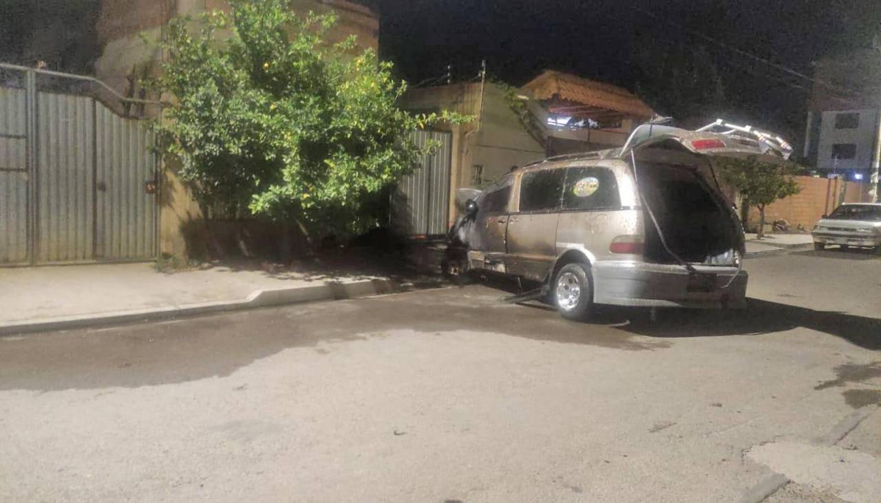 Dos heridos tras el incendio de un vehículo que transportaba turriles con combustible