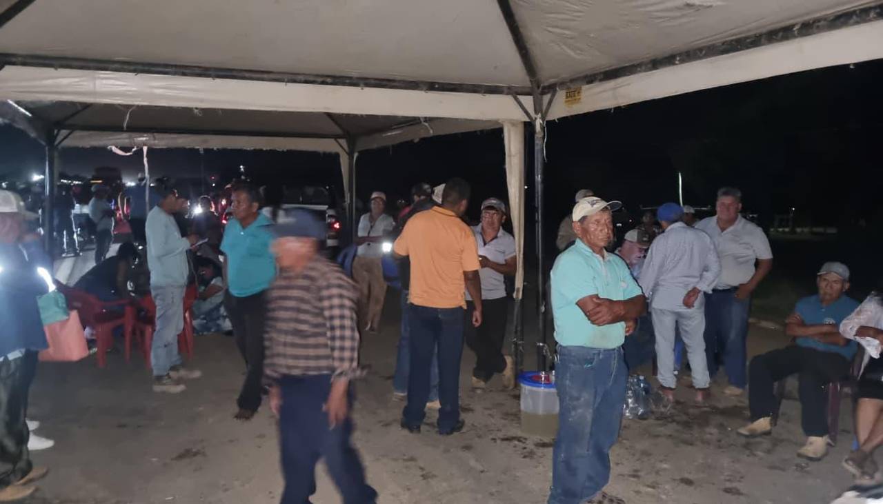 Bloqueadores en Cuatro Cañadas anuncian que levantarán la medida de presión a medianoche 