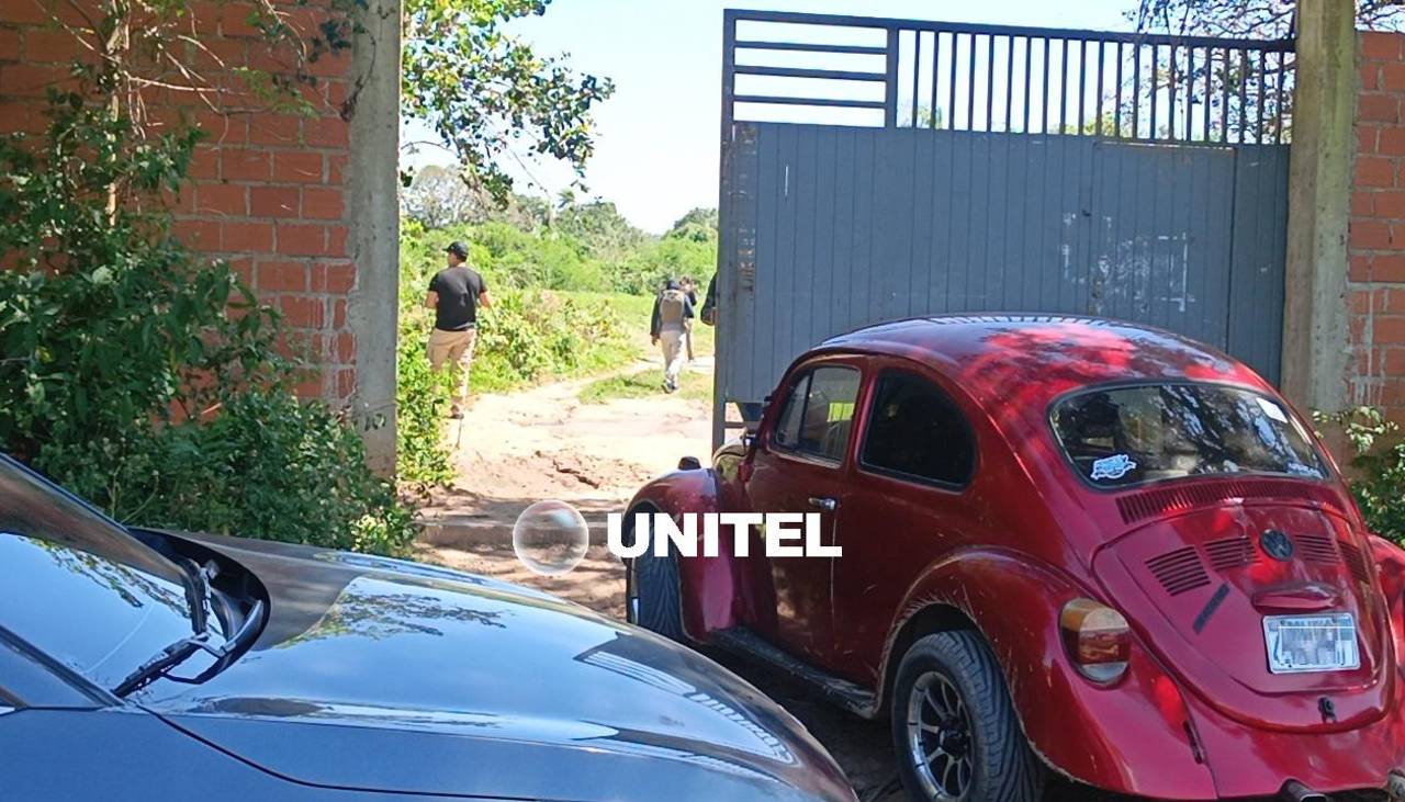 Santa Cruz: Fiscalía precinta dos avionetas halladas en una propiedad en Peji