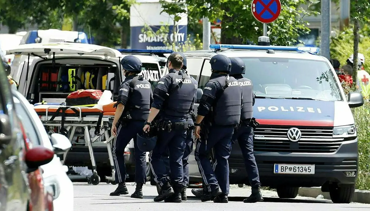 Confirmados diez muertos en un tiroteo en un instituto en Austria