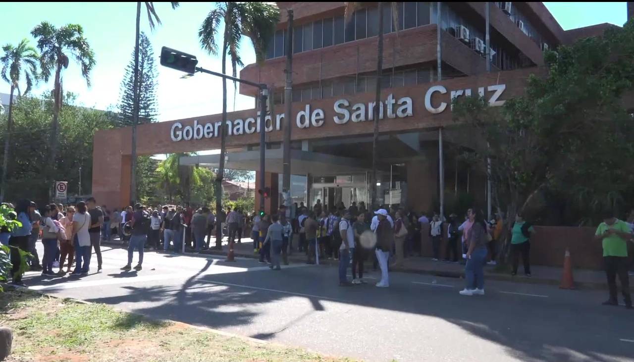 “Priorizan el pago o nos vamos al paro de 48 horas”, advierten Trabajadores en Salud de Santa Cruz