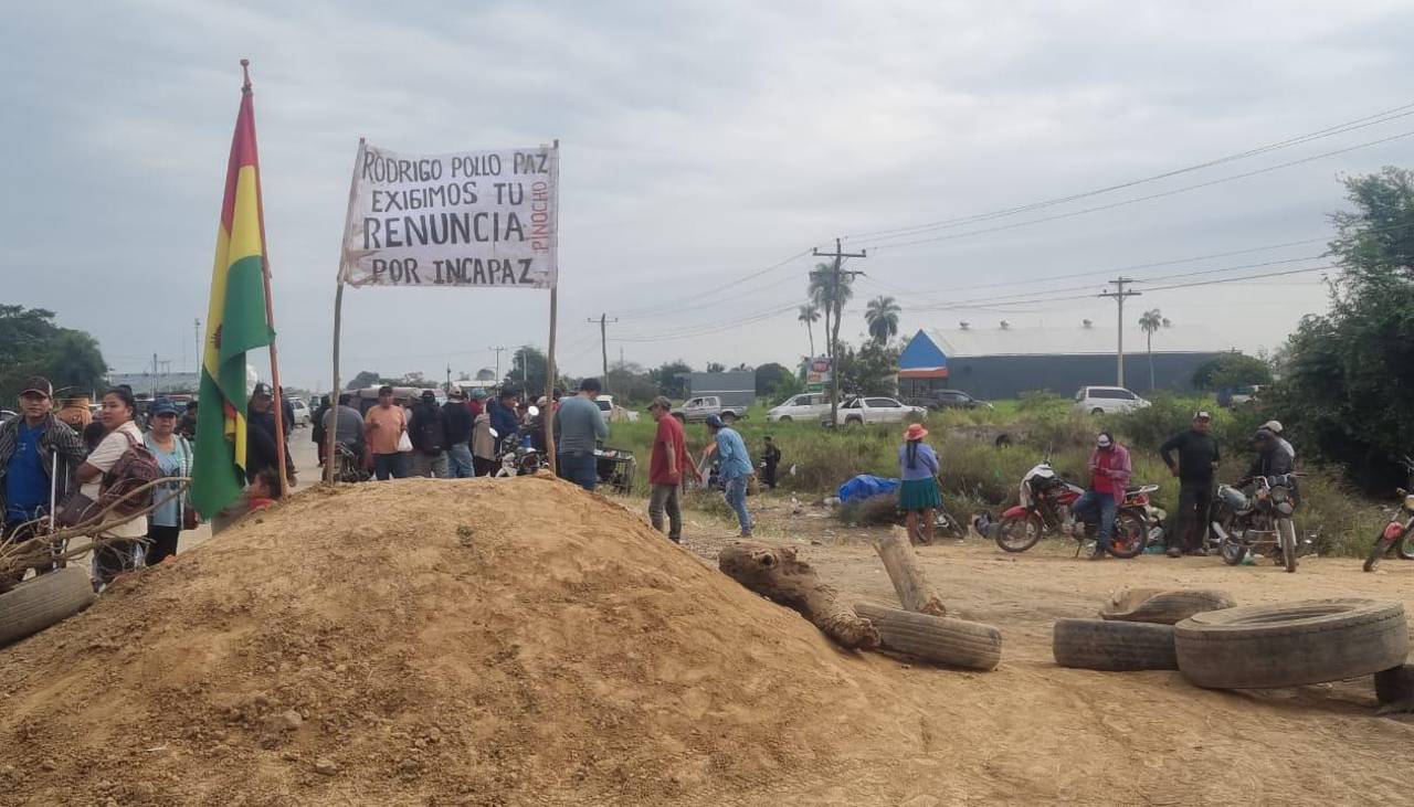 San Julián: Tras cuarto intermedio, comunarios reinstalan punto de bloqueo