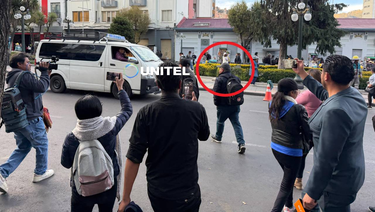 “¡Nos están matando de hambre!”: Increpan a dirigente minero cuando se dirigía al diálogo con el Gobierno 