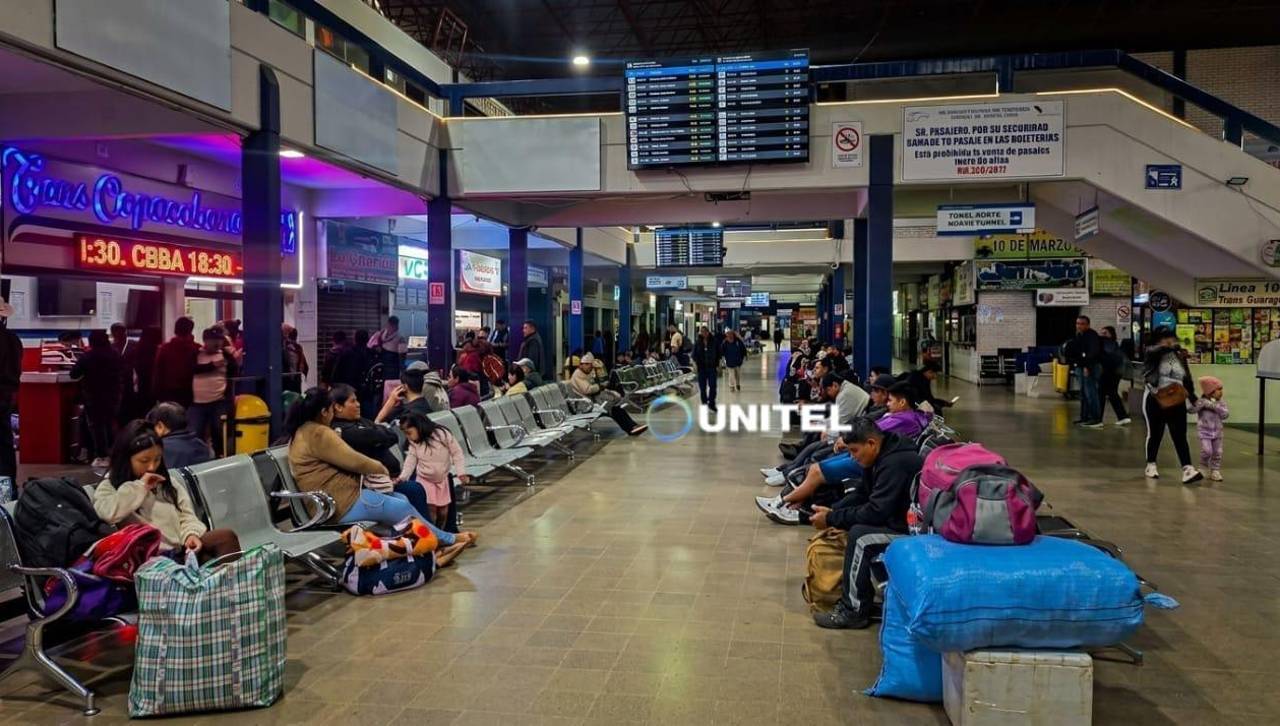Santa Cruz: Denuncian aumento de más del 60% en el monto del pasaje interdepartamental