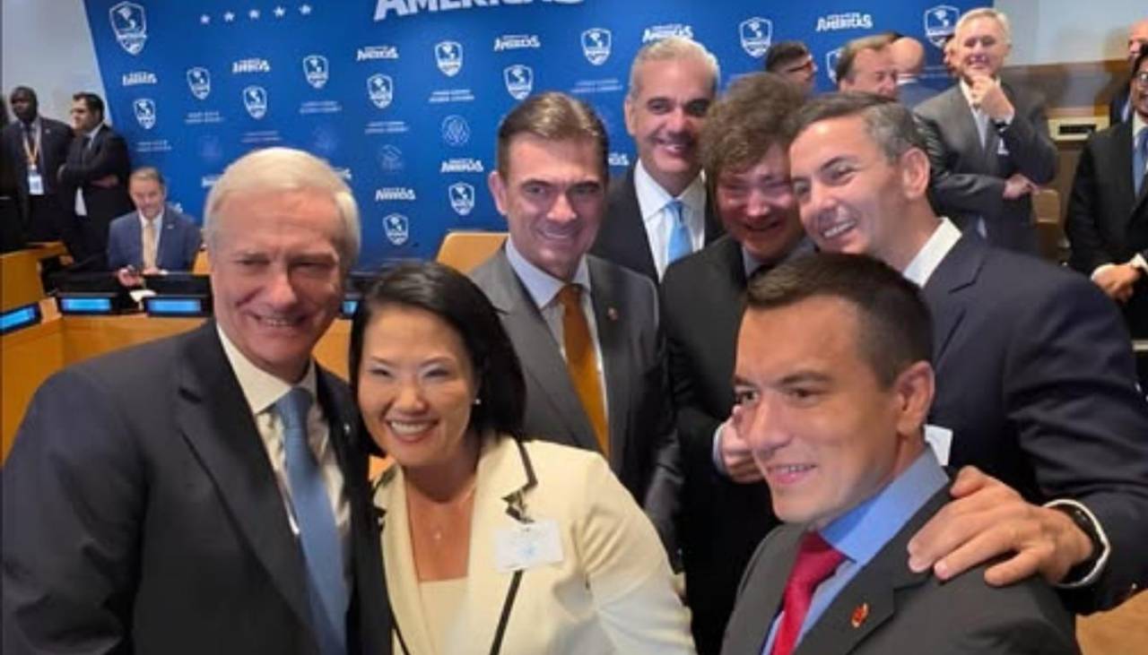 Selfie de Paz con Milei, Fujimori y otros líderes se hace viral en reunión por el “Escudo de las Américas”