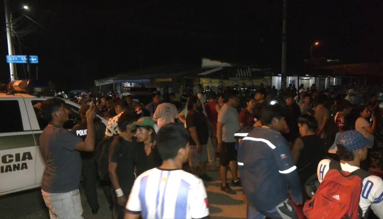 Disturbios en el mercado Satélite Norte; comerciantes denuncian presuntos saqueos