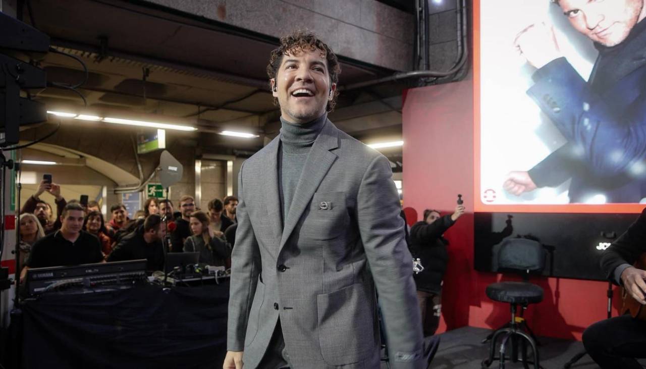 David Bisbal sorprende con un show en el Tren de la Navidad en Madrid