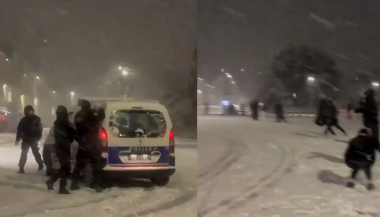 Video: Policías hacen una pausa en su patrulla para jugar con bolas de nieve en Francia