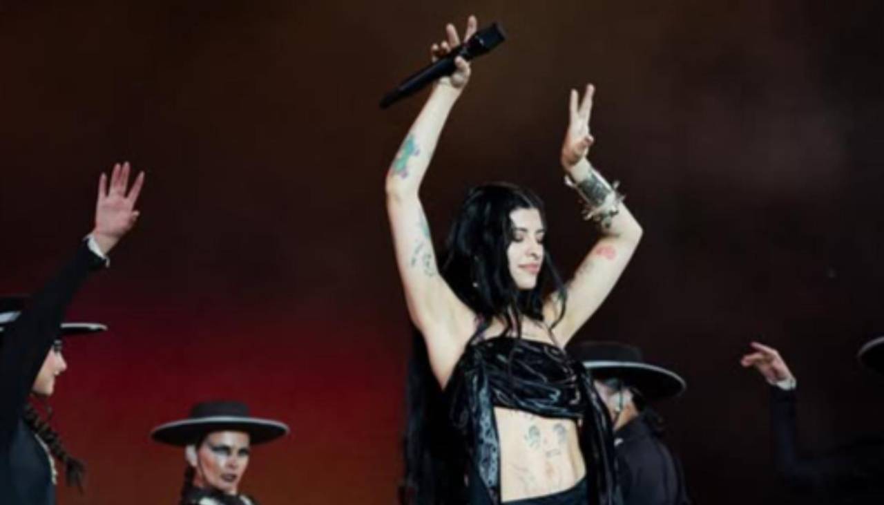 Video: ¡Impresionante! Cazzu demuestra su talento al bailar malambo en Cosquín