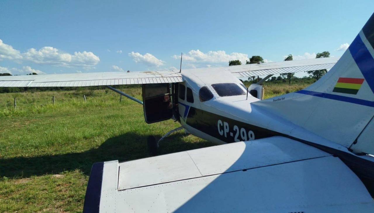 Interceptan en Brasil aeronave con matrícula boliviana que transportaba droga