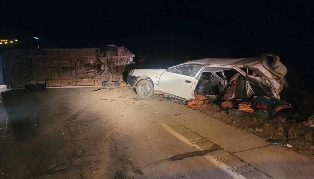 Cuatro muertos y varios heridos tras triple colisión en la ruta Oruro - Pisiga; chofer que provocó el choque huyó