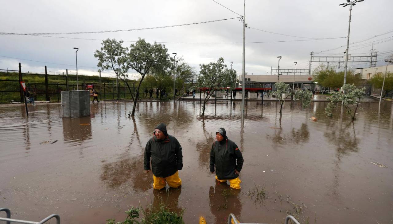 Declaran alerta roja en la región de Santiago de Chile por granizo y tormenta eléctrica