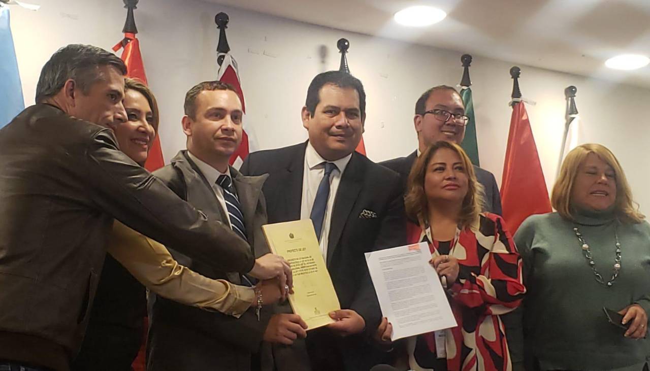 Presentan proyecto de ley para que el notariado vuelva al Órgano Judicial y tenga sede en Chuquisaca