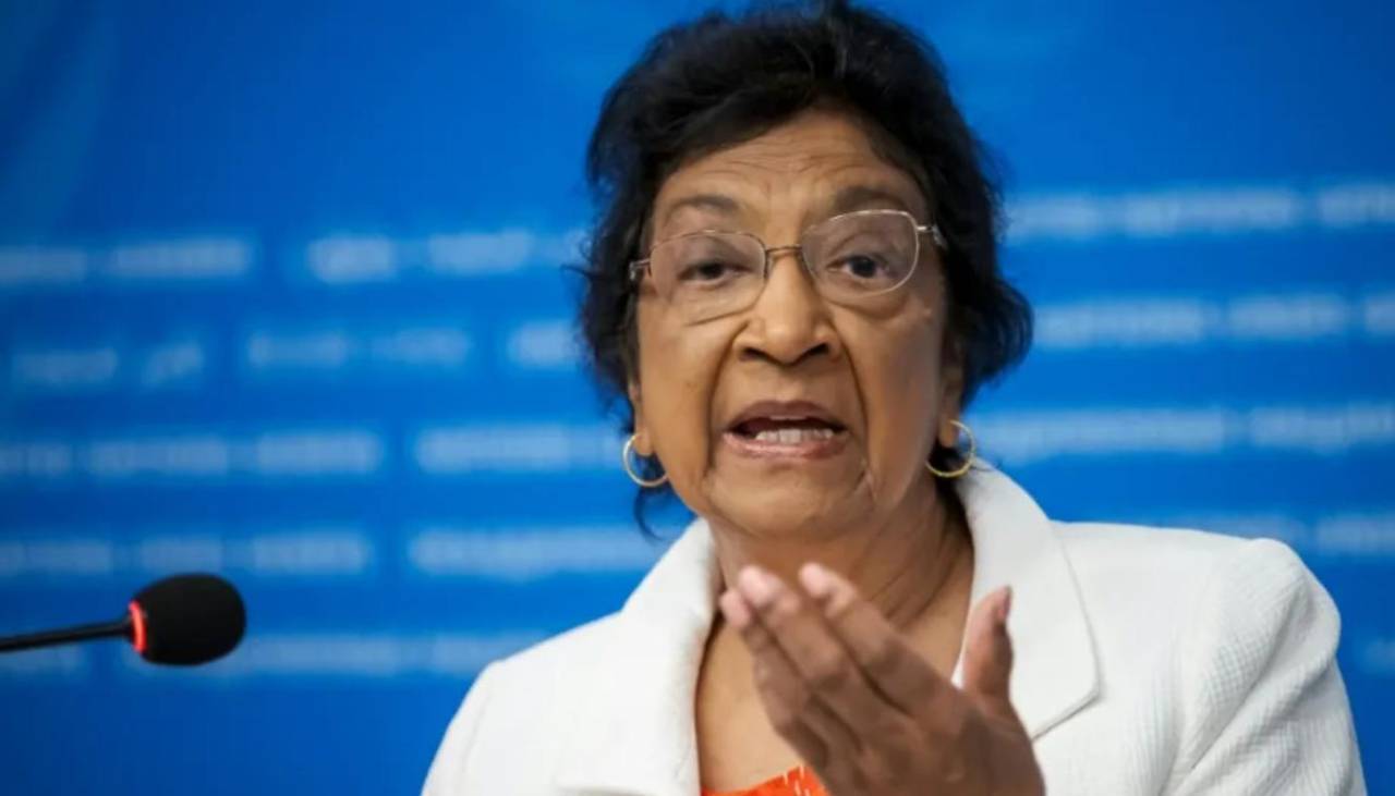Navi Pillay tras ganar el Nobel de la Paz, bromea con compartirlo con Trump