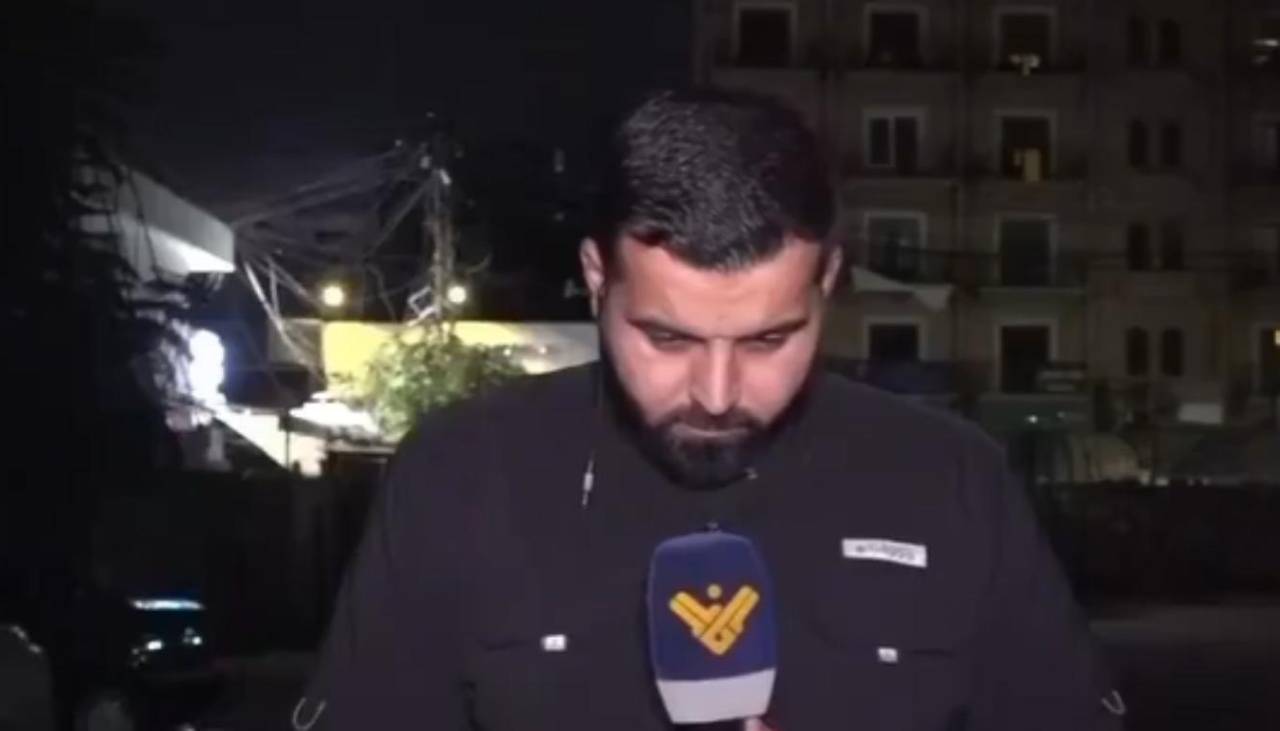 Explosión sorprendió a periodista y camarógrafo en una cobertura en vivo 