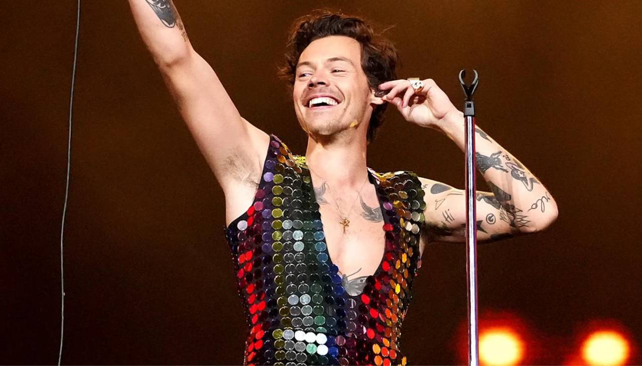 Harry Styles causa furor con el anuncio de ‘Kiss All The Time’, su nuevo disco musical 