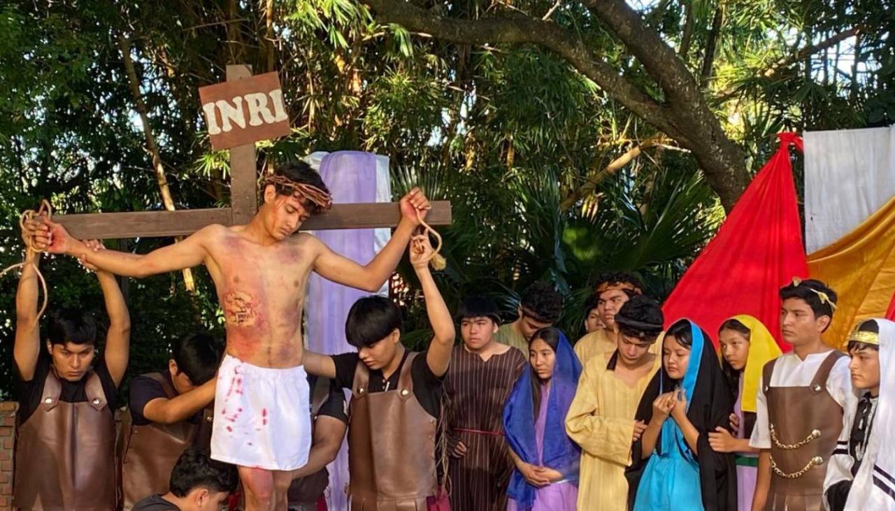 Viernes Santo: Fieles recrean el via crucis y reflexionan sobre la pasión de Jesús