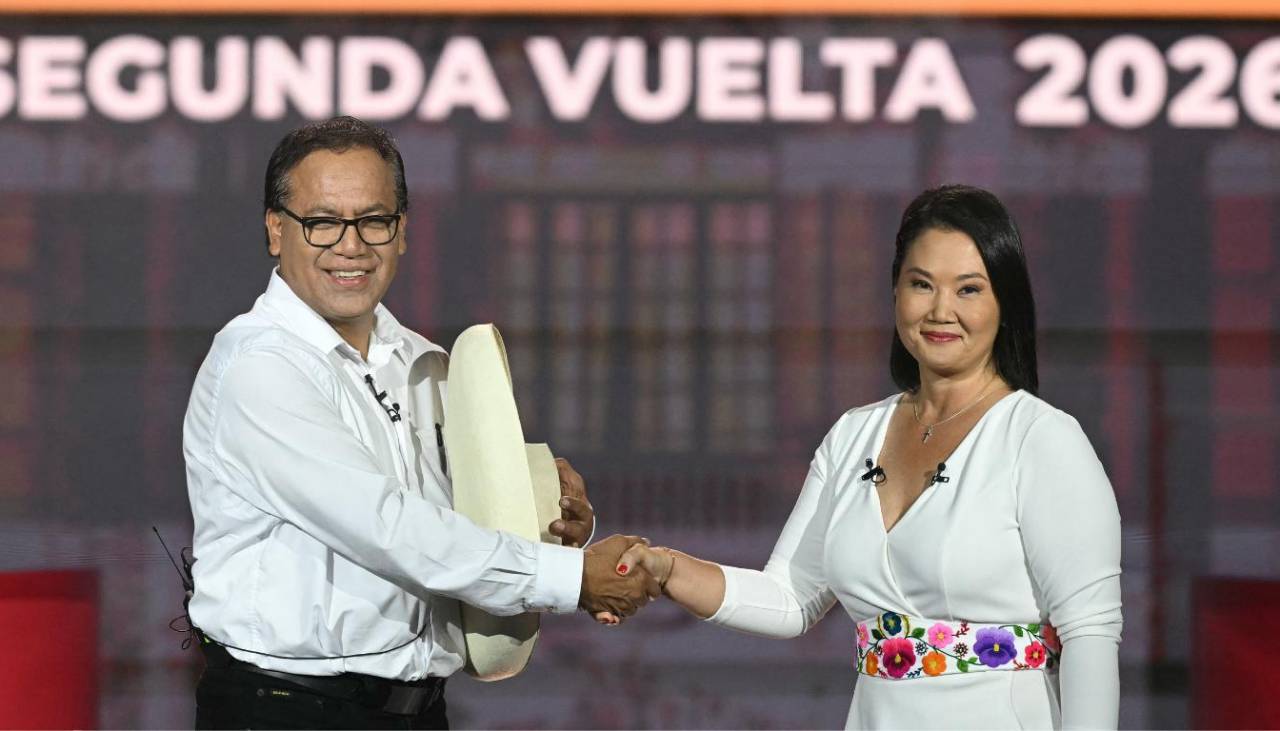 Elecciones en Perú: Keiko Fujimori saca 18.000 votos de ventaja a Roberto Sánchez