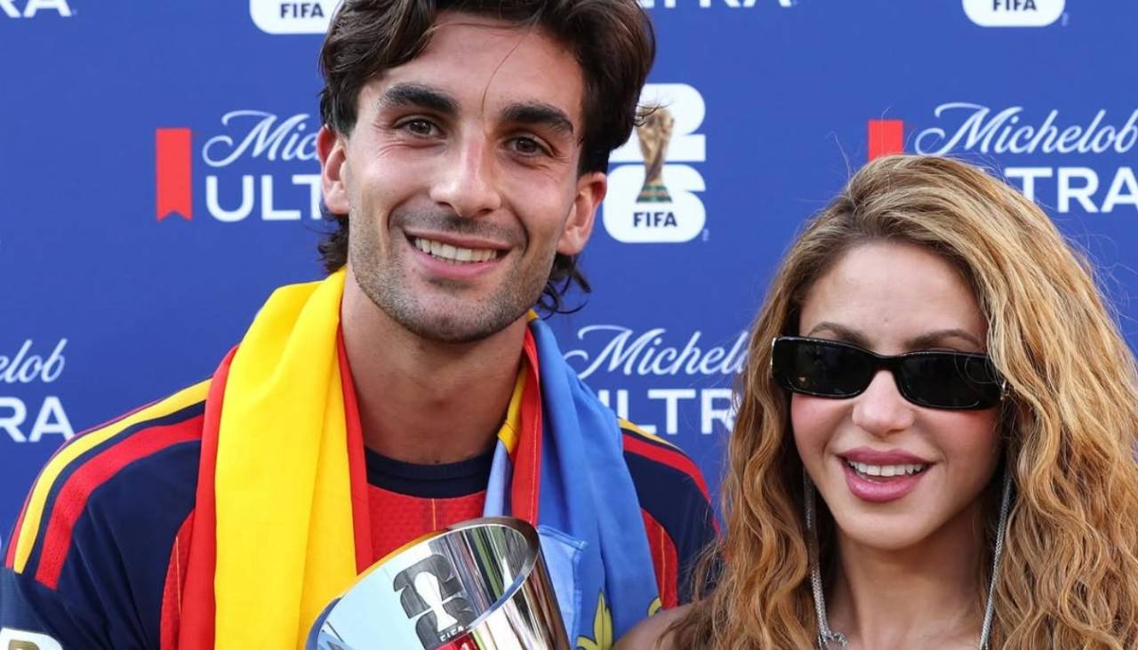 Shakira entregó a Rodri el premio al jugador MVP en la final del Mundial 2026 