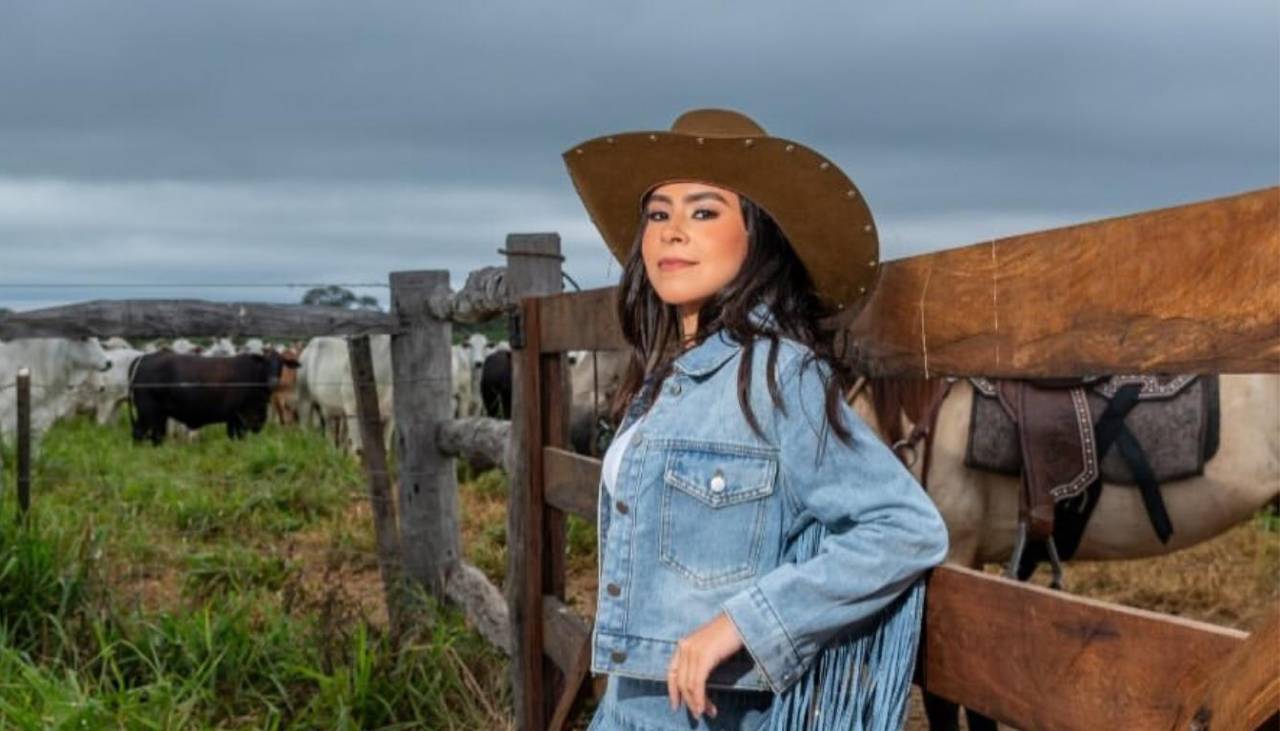 Sofía Salvatierra será coronada este lunes como reina de Fexposiv 2026 
