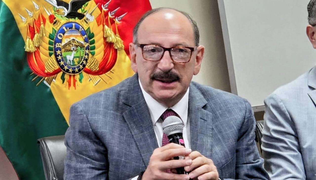 Botrading II: Procurador dice que la Fiscalía admitió la denuncia contra dos directorios de YPFB y anuncia viaje a Paraguay