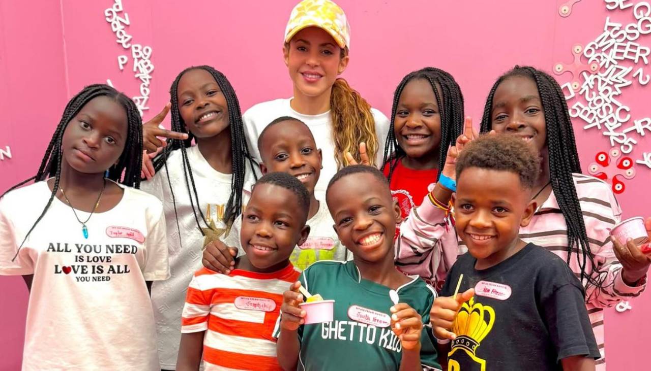 Shakira sorprende a sus fans con los Ghetto Kids de Uganda antes de la final del Mundial 2026