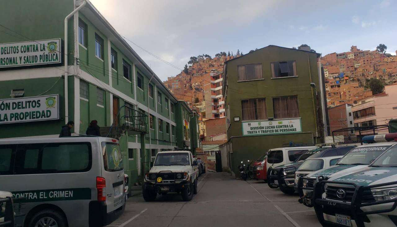 Tras su aprehensión, exjefe nacional de Inteligencia de la Policía declara en la Felcc de La Paz