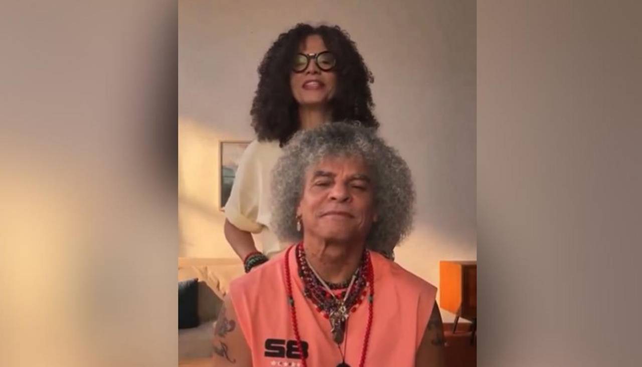 El Pibe Valderrama sorprendió con radical cambio de look, se despidió de su icónica melena